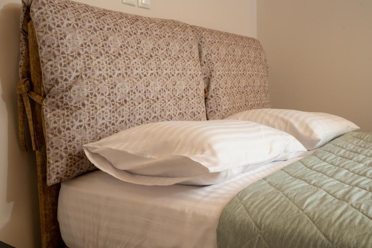Апартаменты Comfy & Stylish Apt In Янина Экстерьер фото